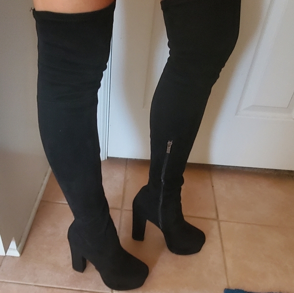 SOLD - Picture 3 of 5